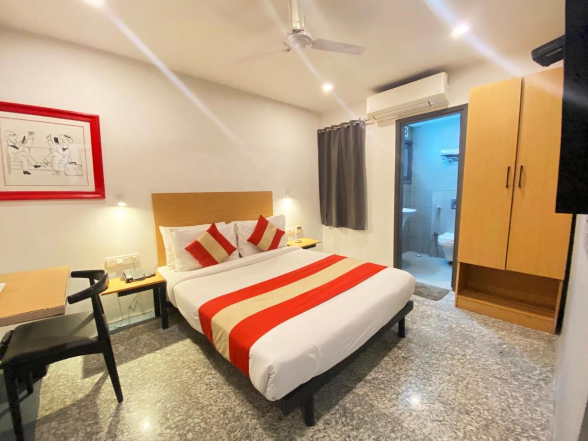 Golden Saffron By Qotel-punjabi Bagh Hotel Nova Deli