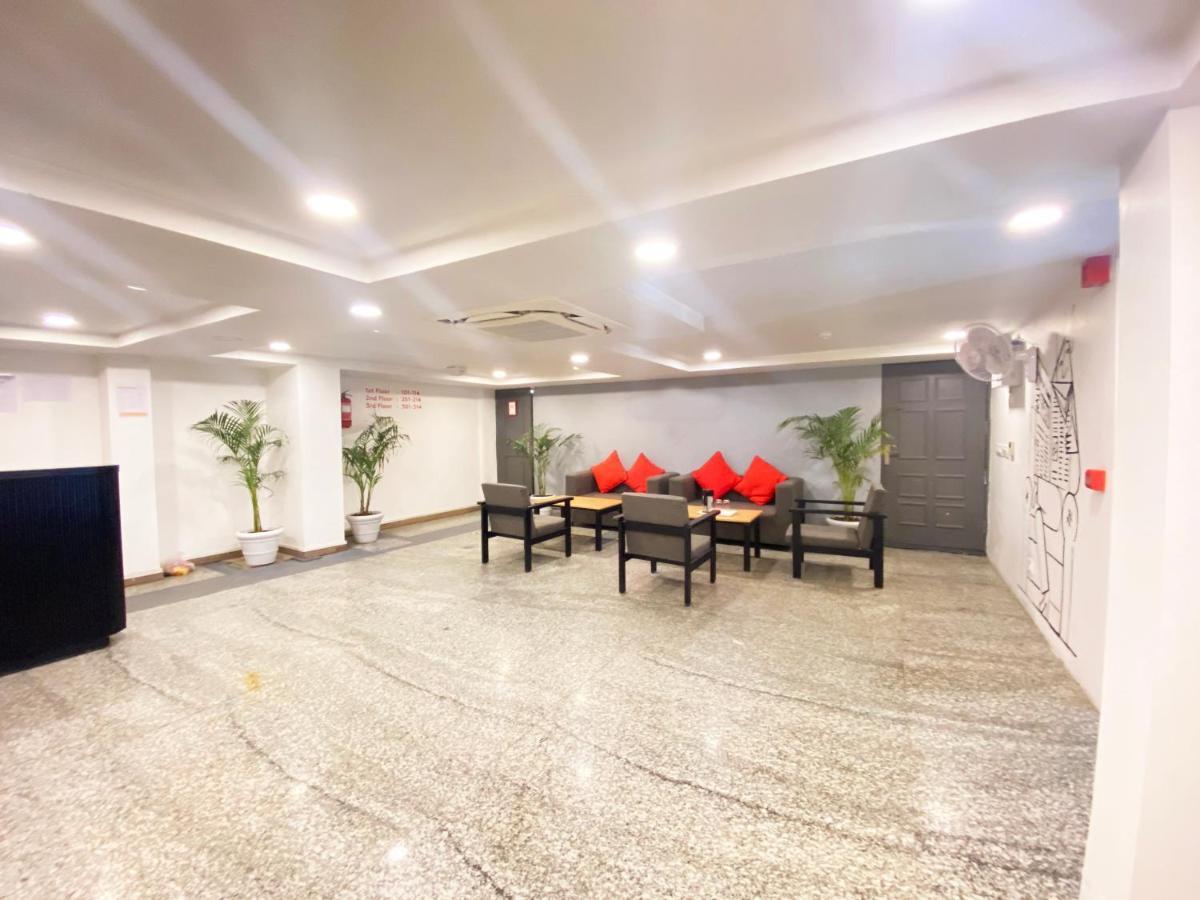 Golden Saffron By Qotel-punjabi Bagh Nova Deli