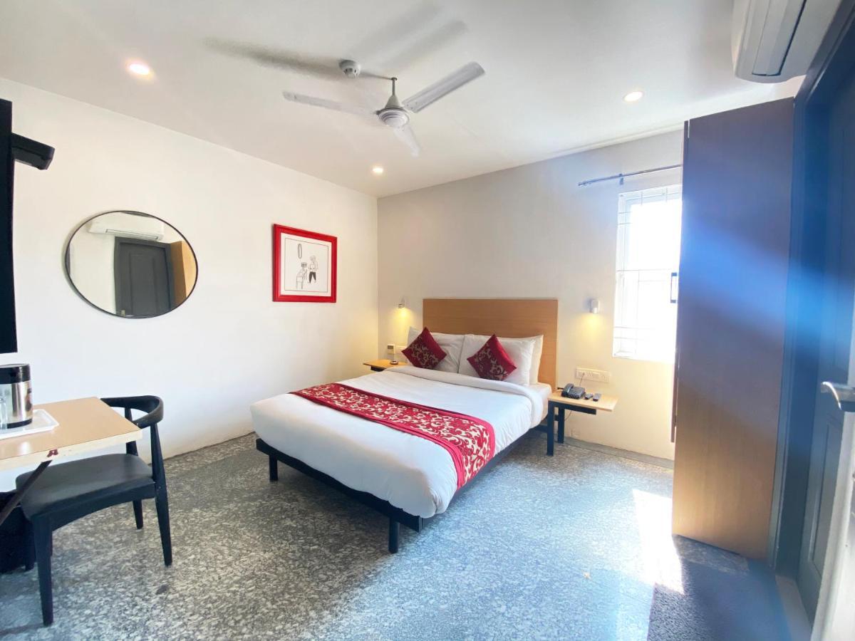 Golden Saffron By Qotel-punjabi Bagh 3*