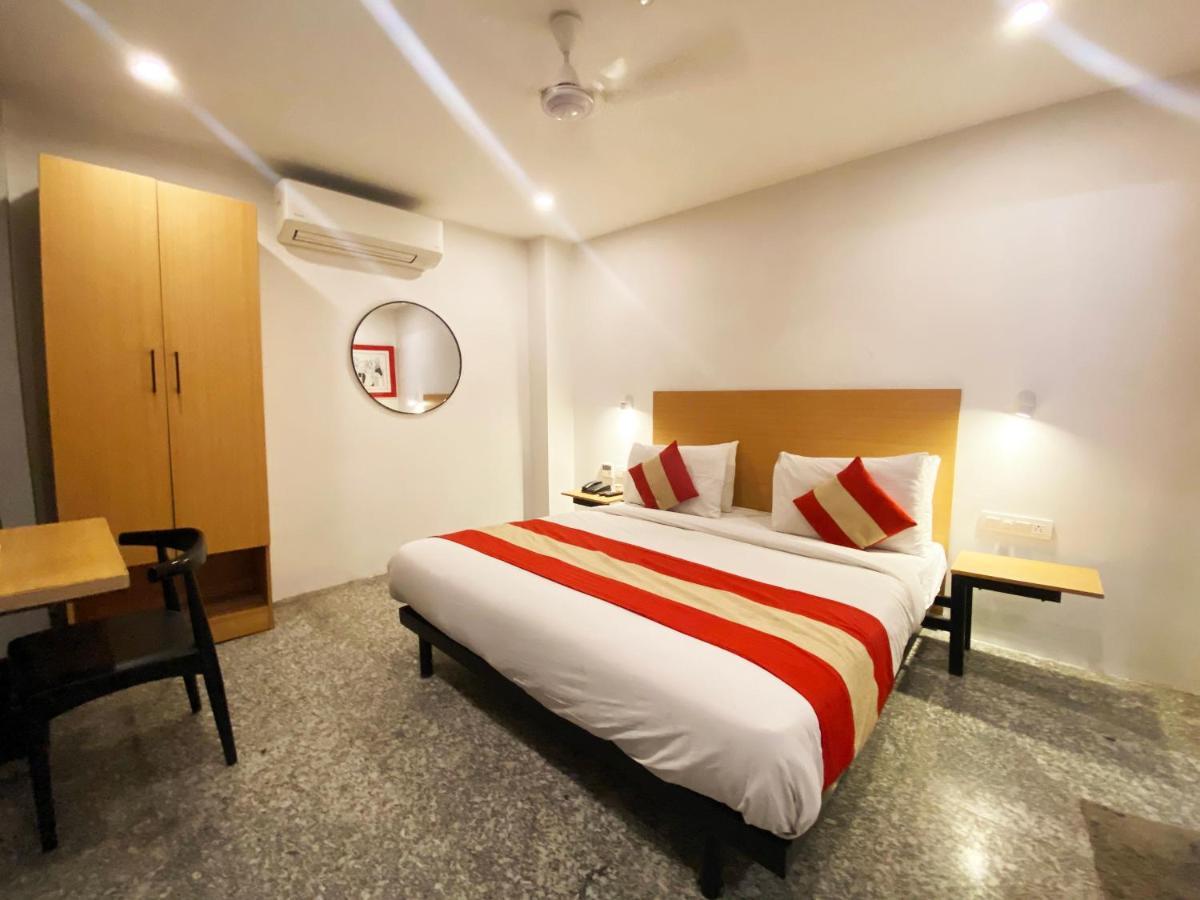 Hotel Golden Saffron By Qotel-punjabi Bagh Nova Deli