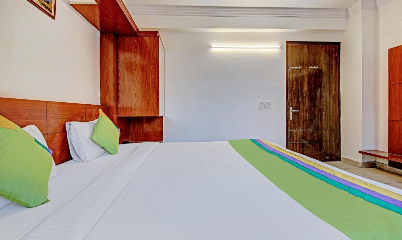 Hotel Treebo Trend Le Grand Pahar Ganj 3*