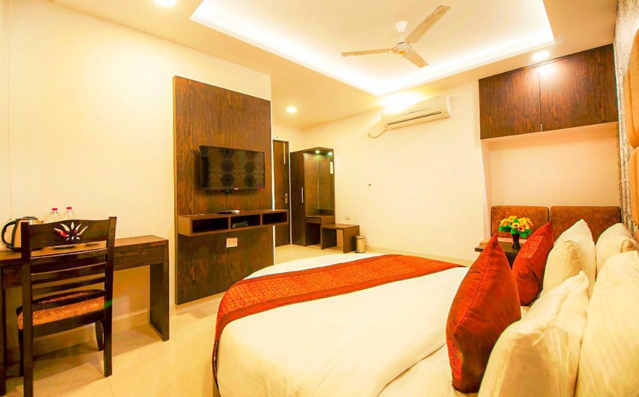 Grand Belwood Near Delhi Airport Nova Deli