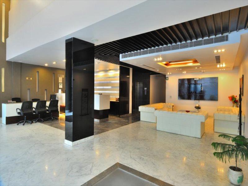 Elegance Hotel 3*