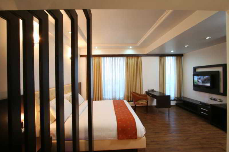 Hotel Signature Grand 3*