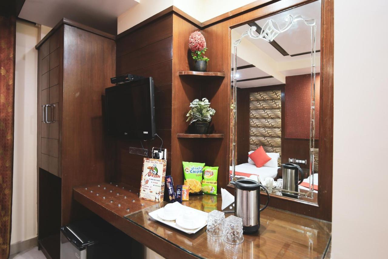 Hotel Shivdev International, Near Railway Station 3*