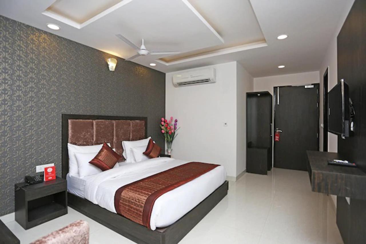 Hotel Grand Belwood Near Delhi Airport