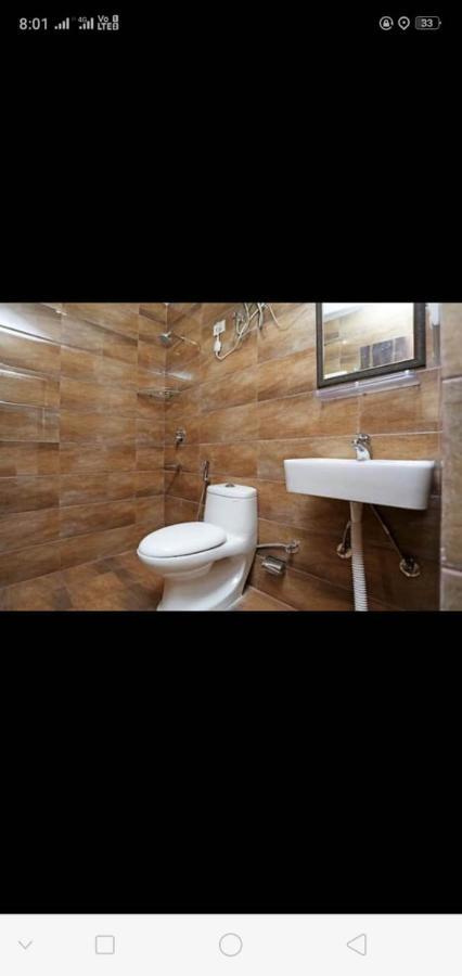 Guest house Golden Bliss At Airport New Delhi