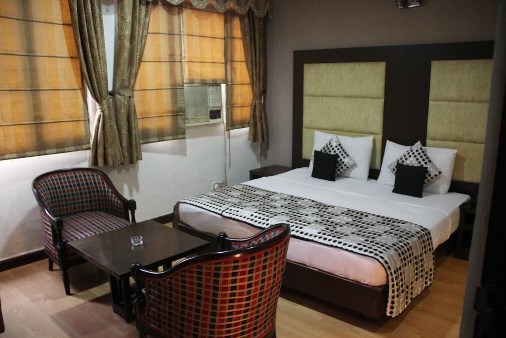 Amar Inn- Lajpat Nagar Market