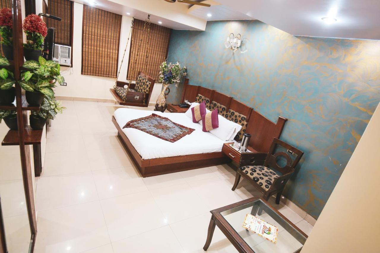 Hotel Shivdev International, Near Railway Station 3*