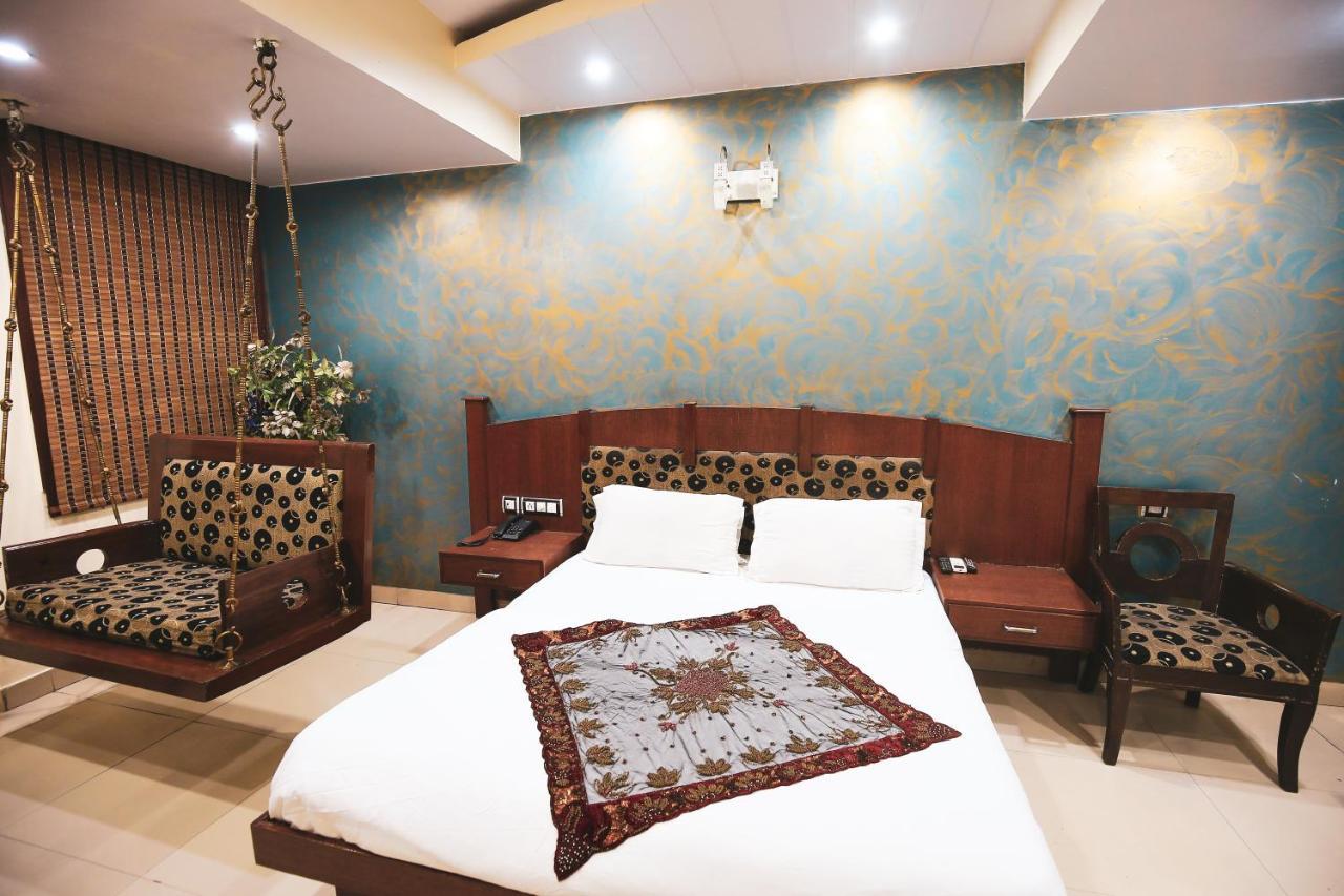 Shivdev International, Near Railway Station New Delhi