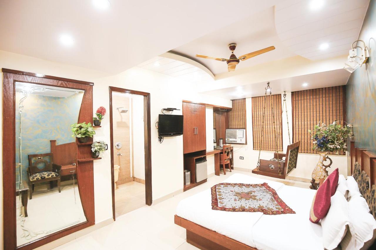Hotel Shivdev International, Near Railway Station New Delhi