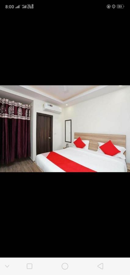Guest house Golden Bliss At Airport New Delhi