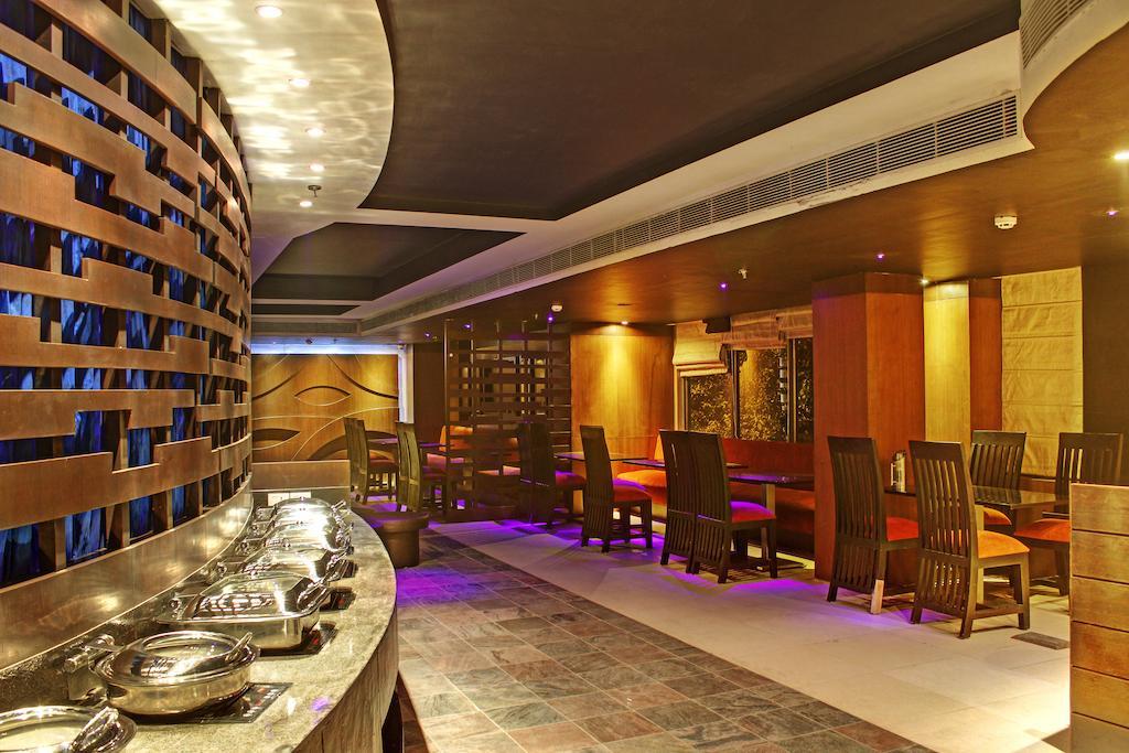Hotel Aavaa Surya Continental New Delhi