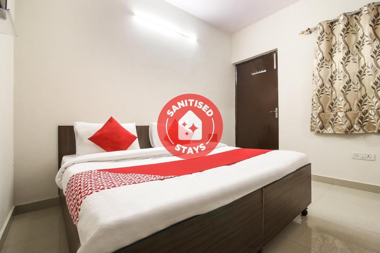 Oyo 15668 Heaven Hotel
