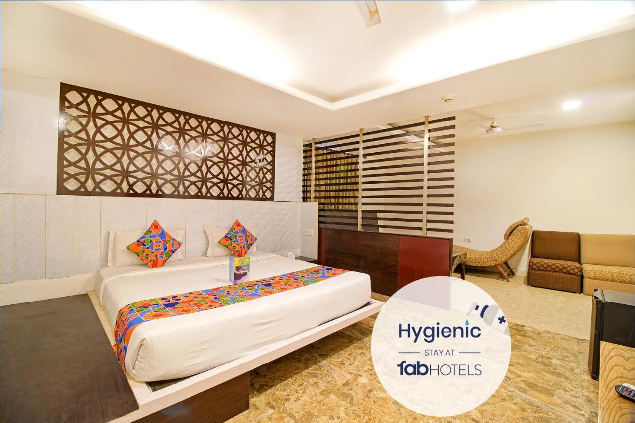 Fabhotel White Klove Near Railway Station 3*