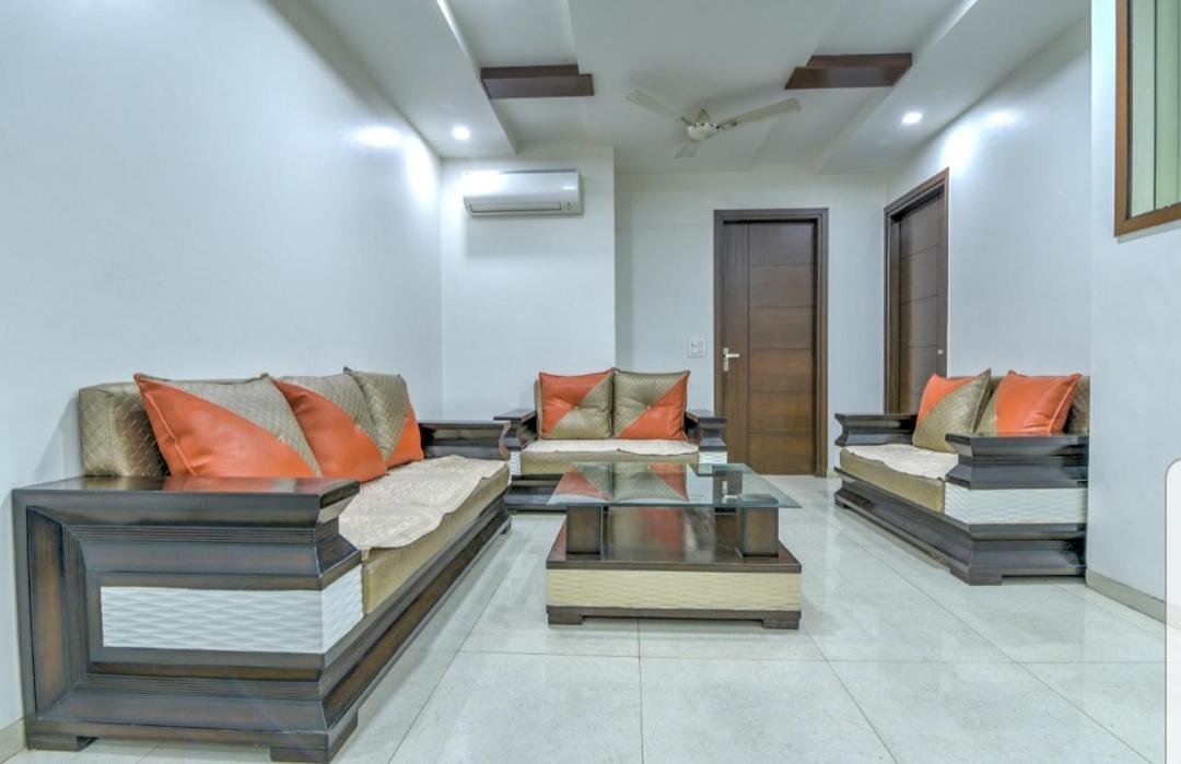 Ideal 3bhk Apartment!downtown Apartment New Delhi