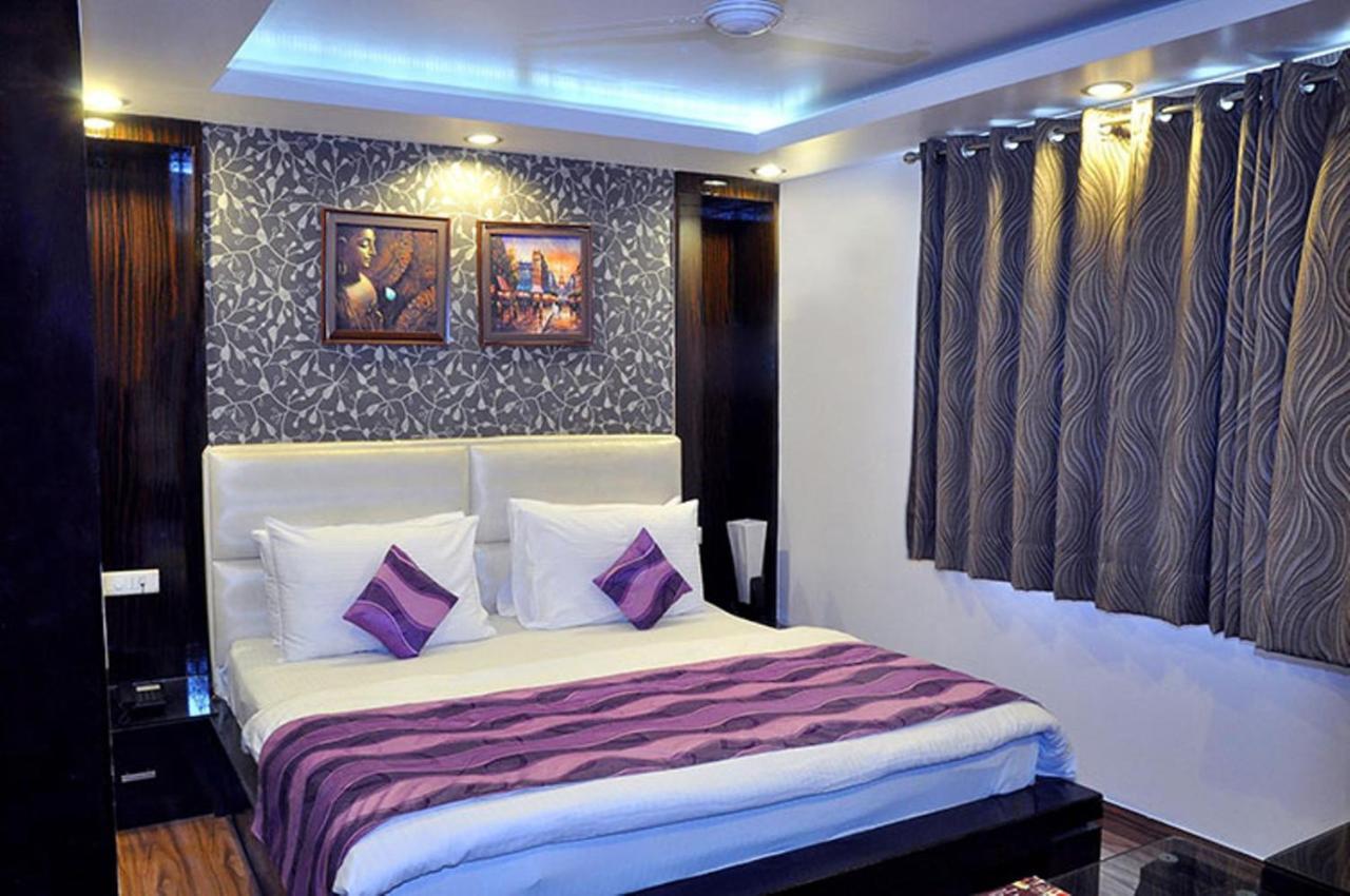 Elegance Hotel 3*