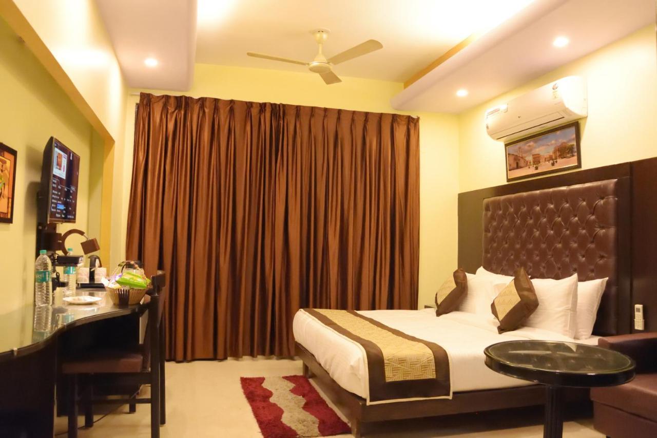 Sumedha Premium 3* New Delhi