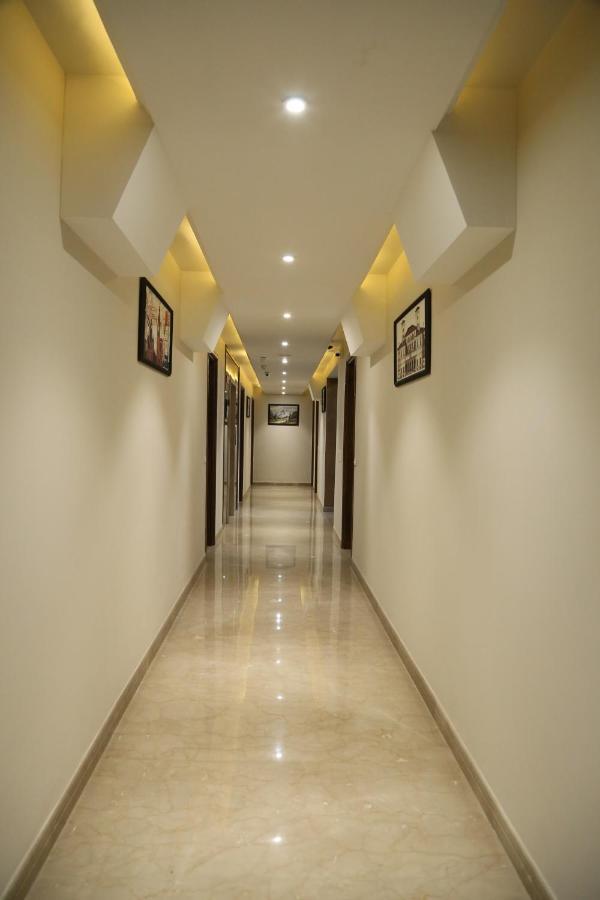 Hotel Magic Tree Karol Bagh Metro Station New Delhi (National Capital Territory of India)
