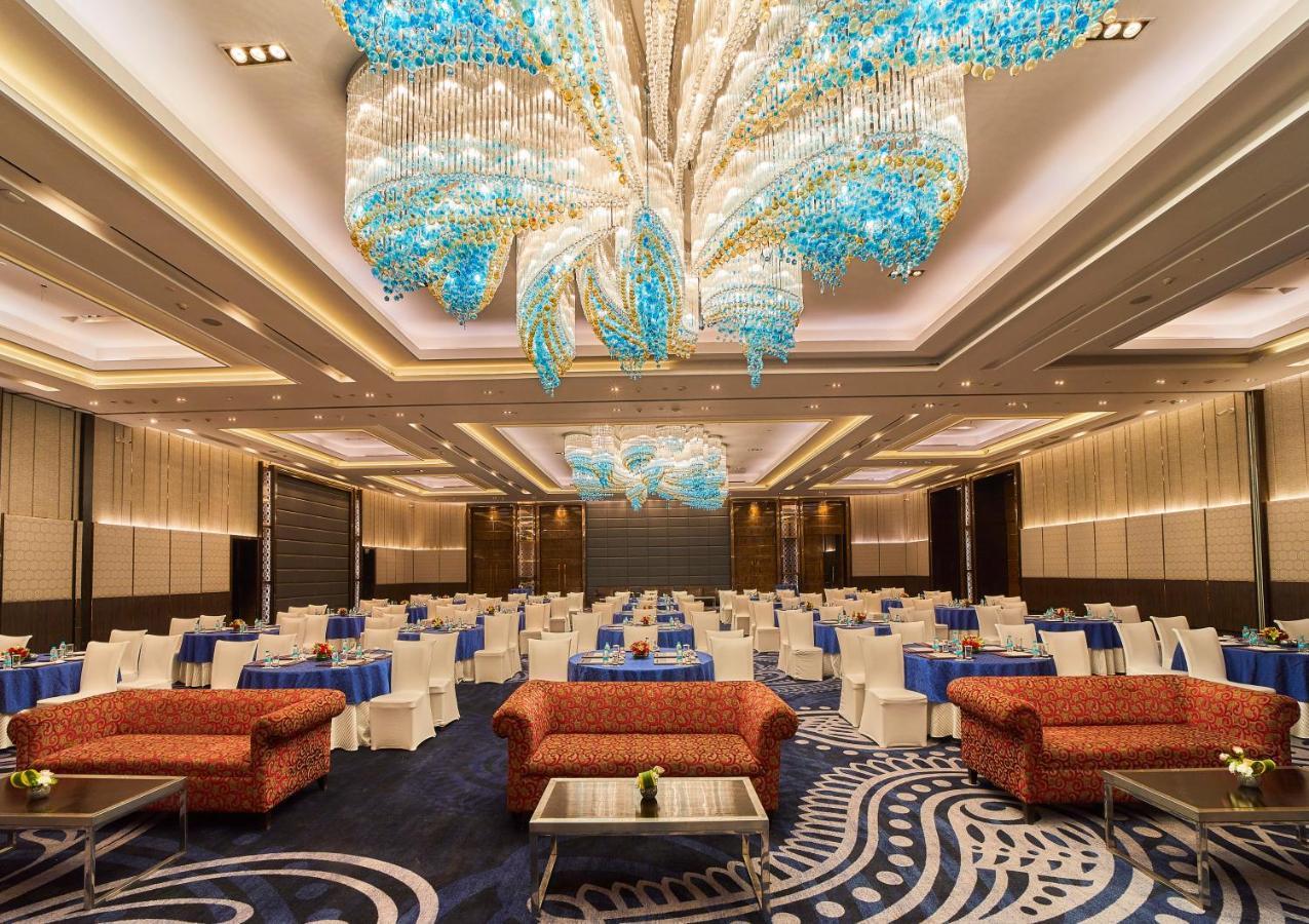 Crowne Plaza New Rohini By Ihg Hotel 5*