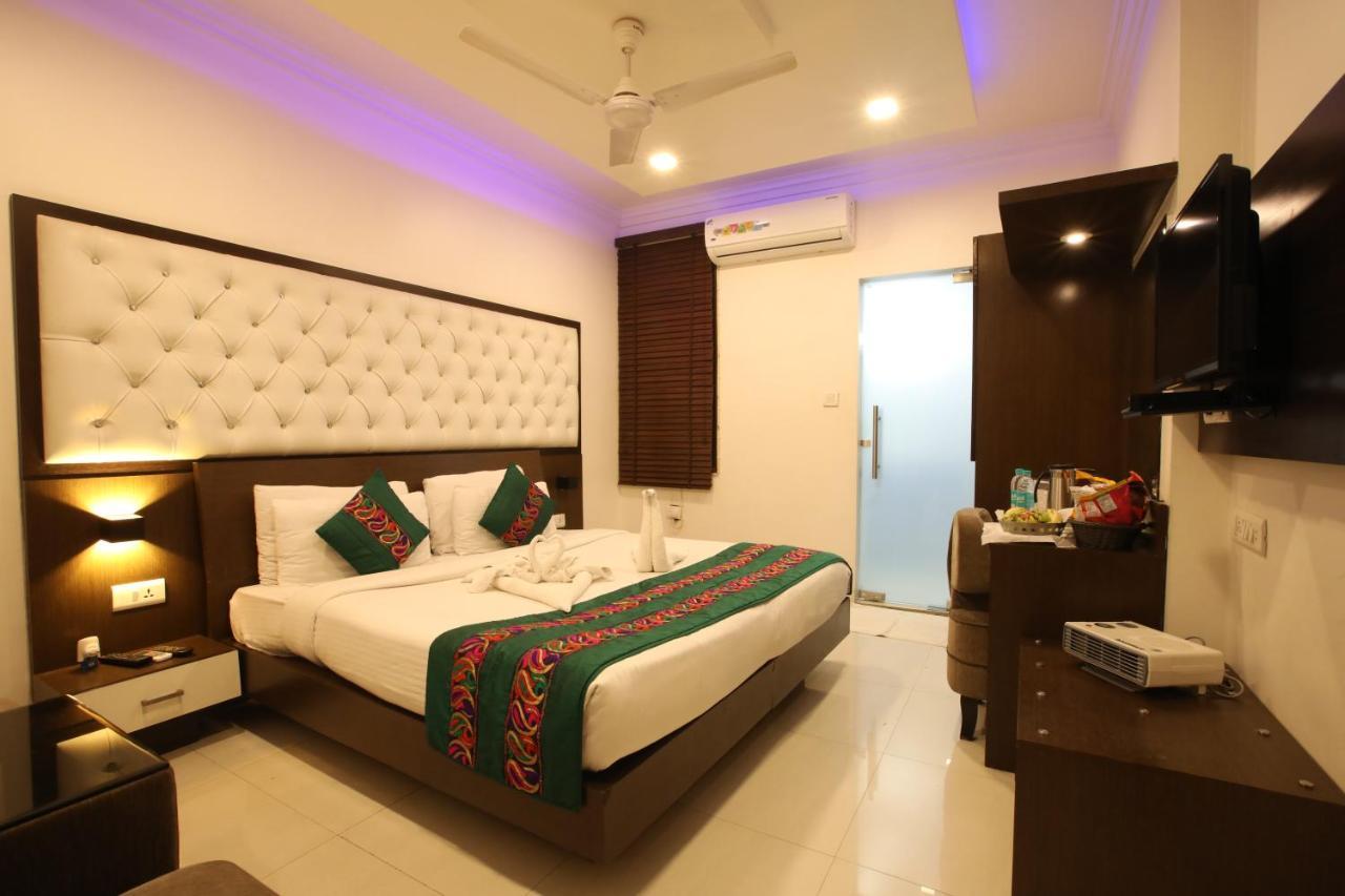 Surya International Hotel 3*