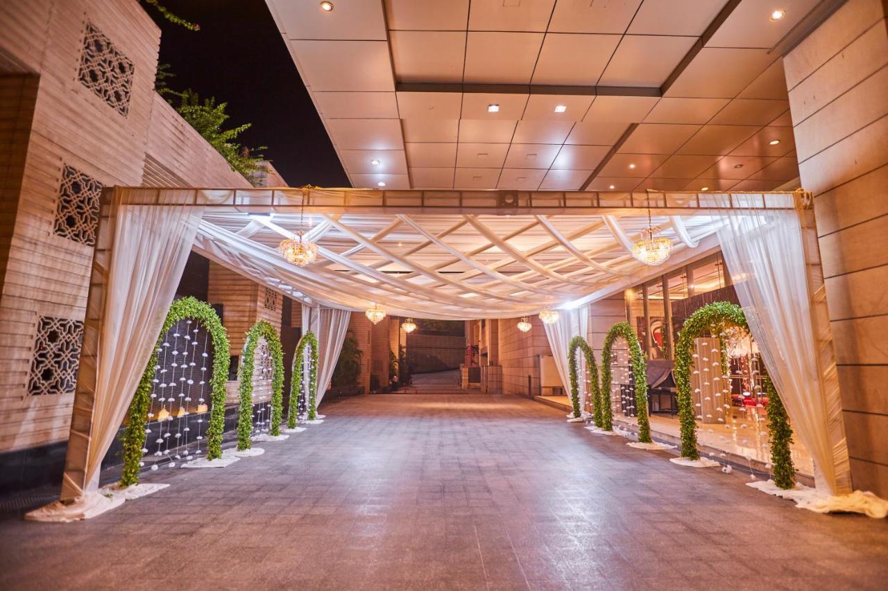 Hotel Crowne Plaza New Rohini By Ihg