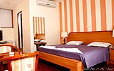 Hotel Express66 New Delhi
