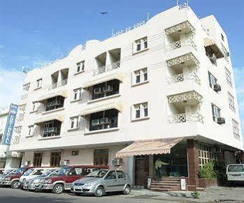 B Continental 3* Delhi (National Capital Territory of India)