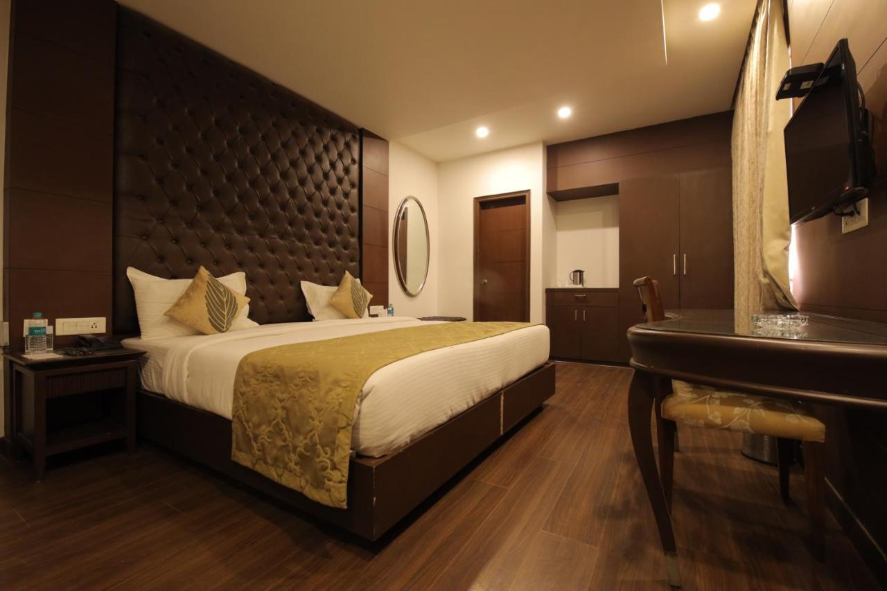 Airport Bollywood Paradise 4*