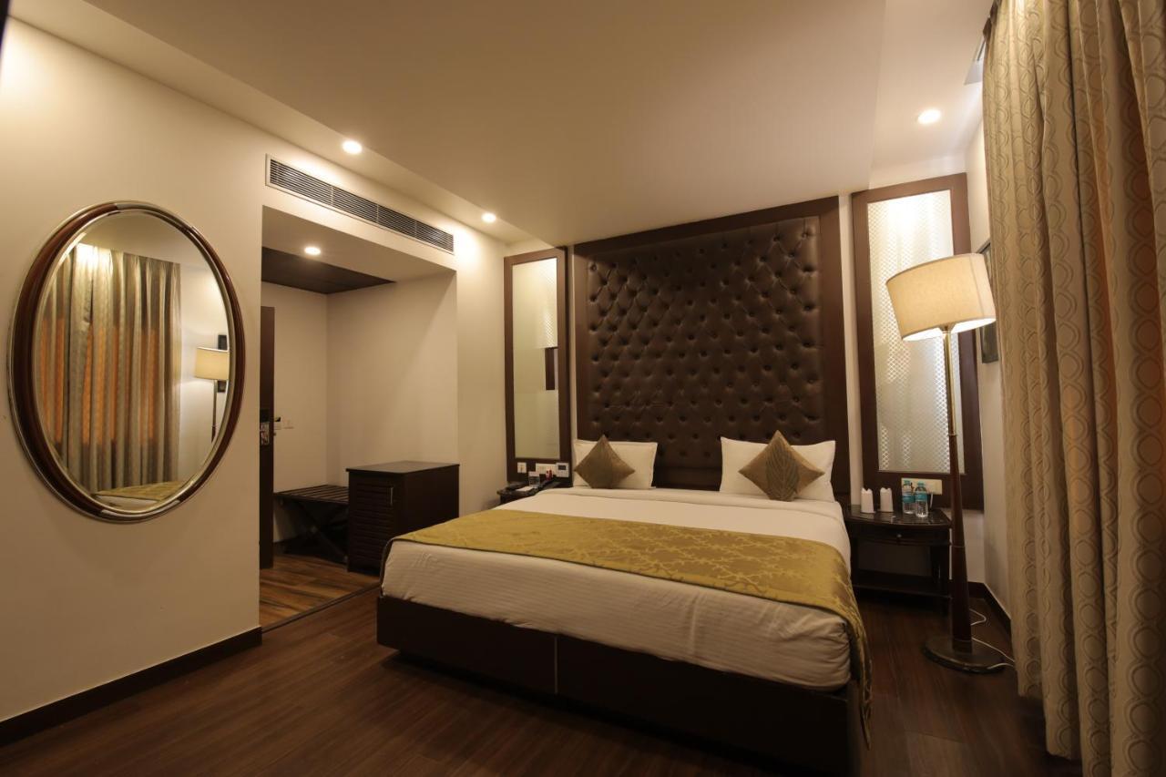 Hotel Airport Bollywood Paradise New Delhi