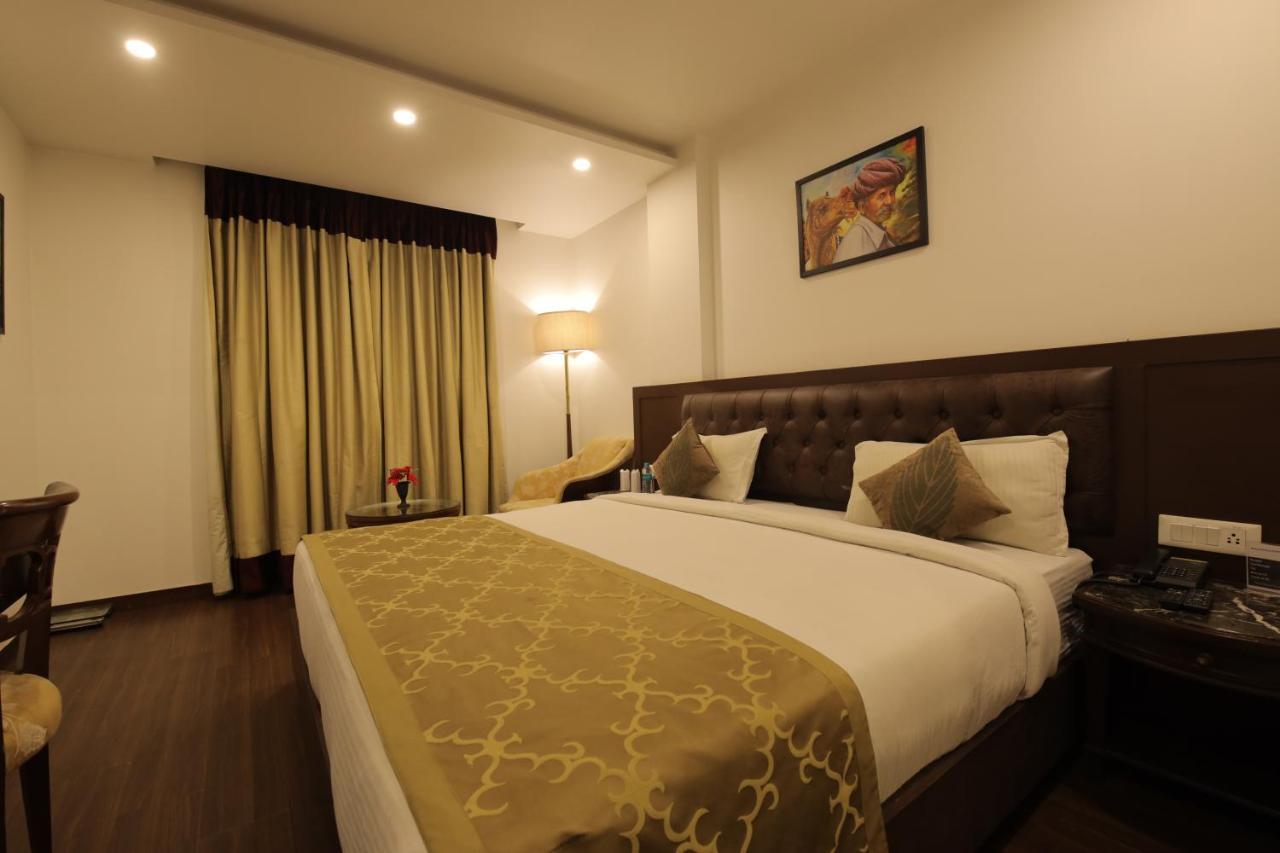 Airport Bollywood Paradise Hotel