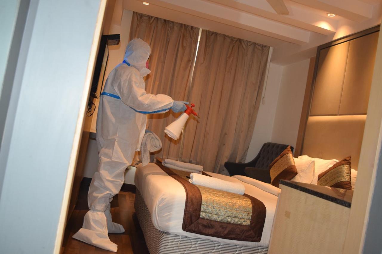 Superb 5 Mins Walk From Station 3* New Delhi