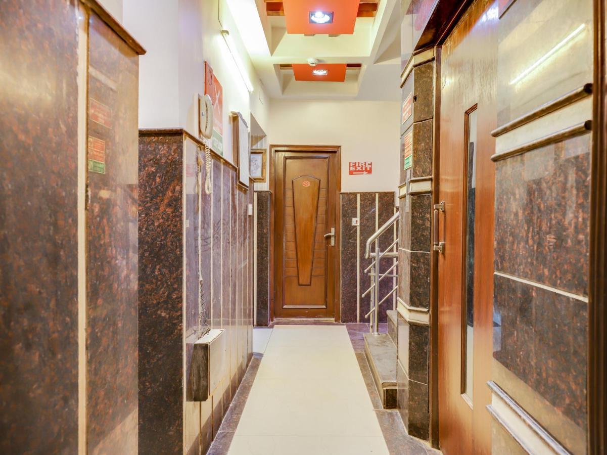 Hotel Oyo 27156 Roma Dx New Delhi