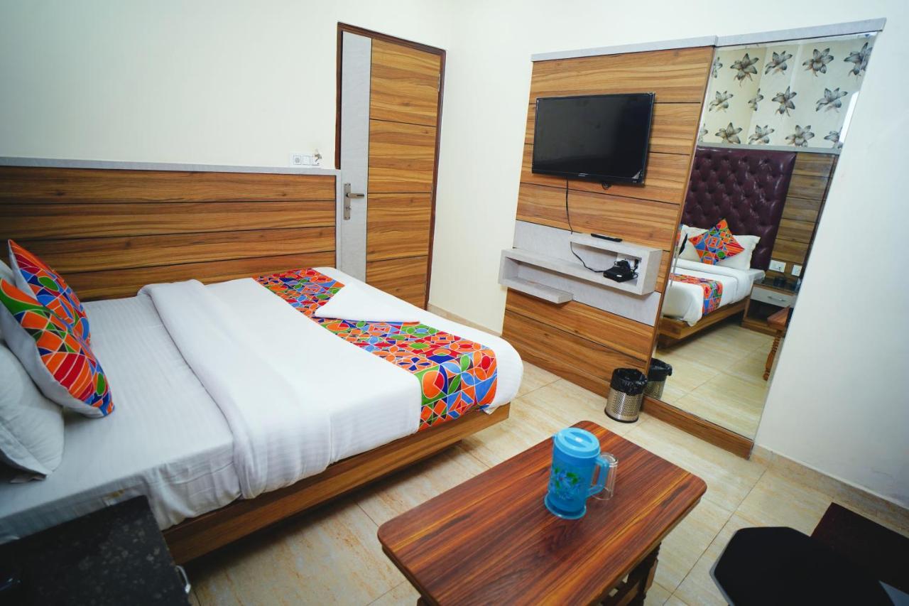 Delhi Darshan Deluxe-by Rsl Hospitality Hotel