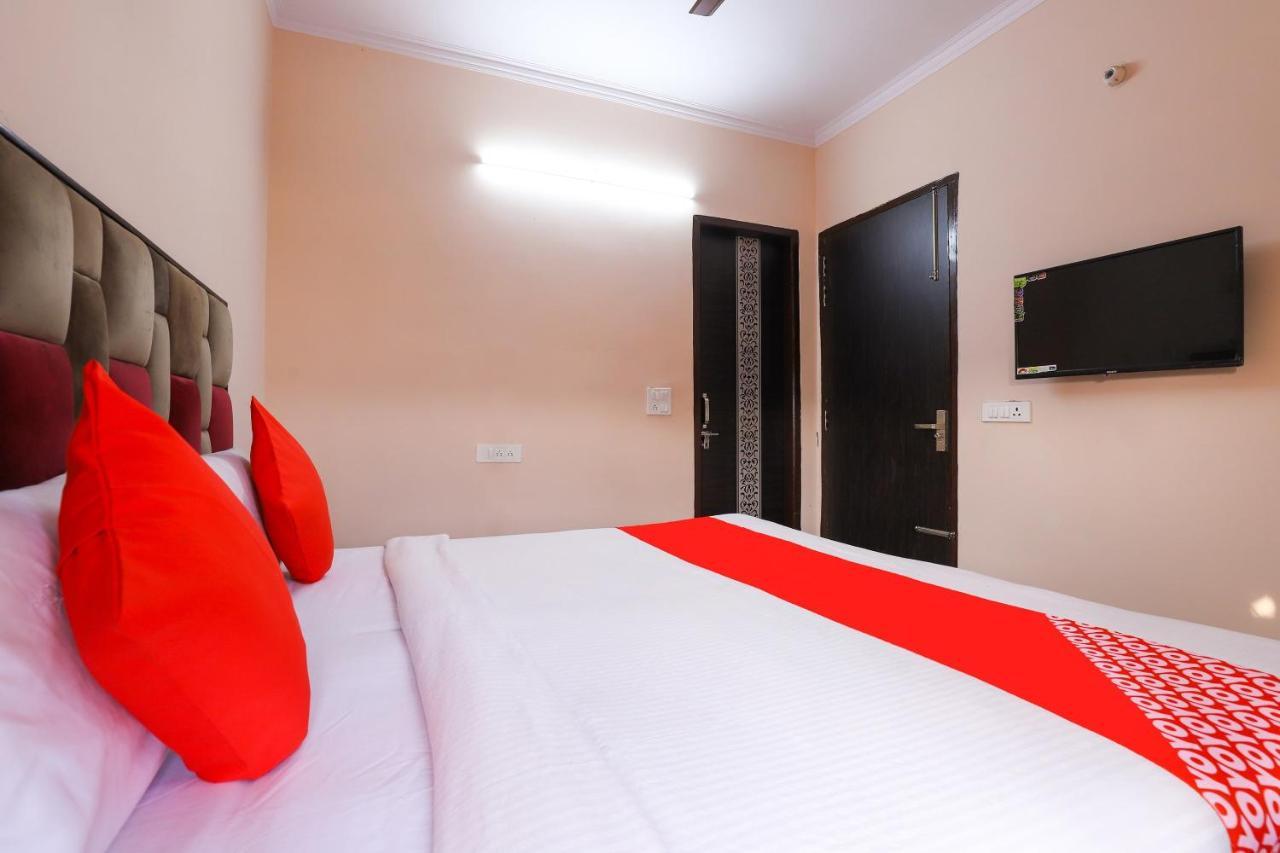 Hotel Oyo 77819 Shahdara Inn 3*