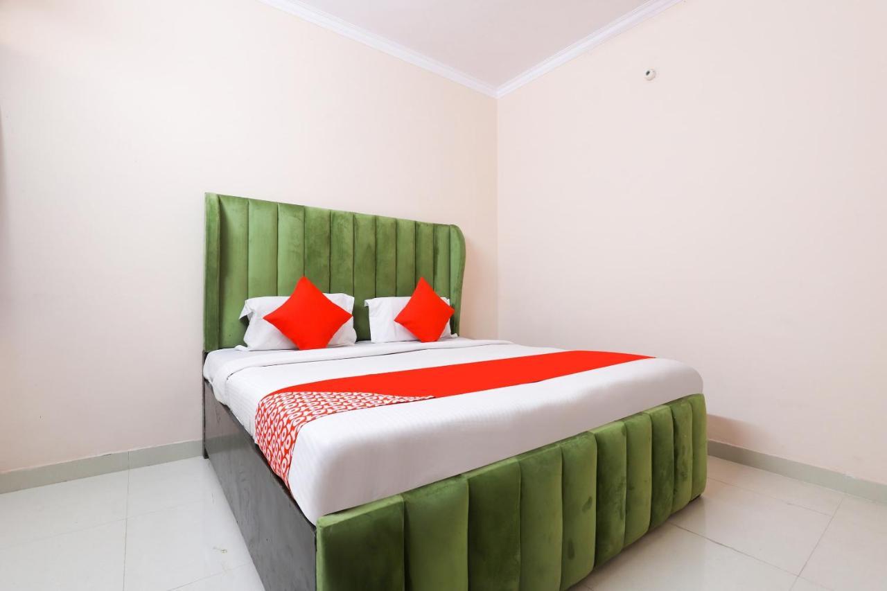 Hotel Oyo 77819 Shahdara Inn