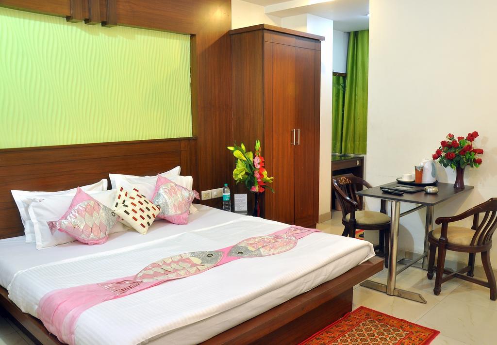 Topaz New Delhi
