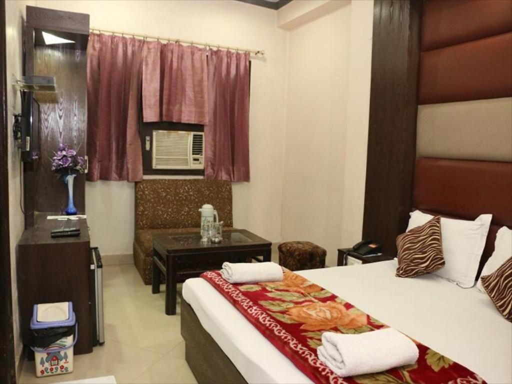 Hotel Hrs New Delhi