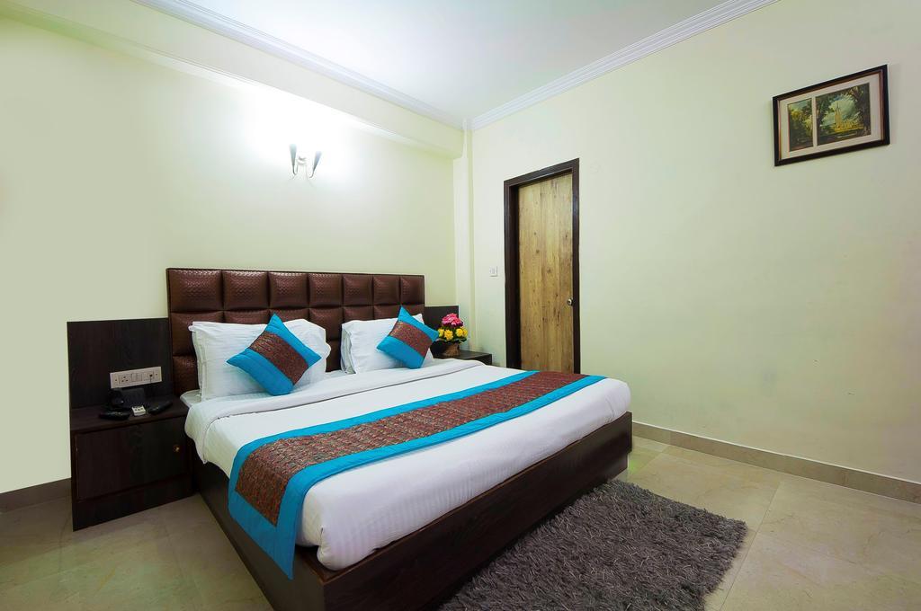 Capital O 2382 White House Continental Delhi (National Capital Territory of India)