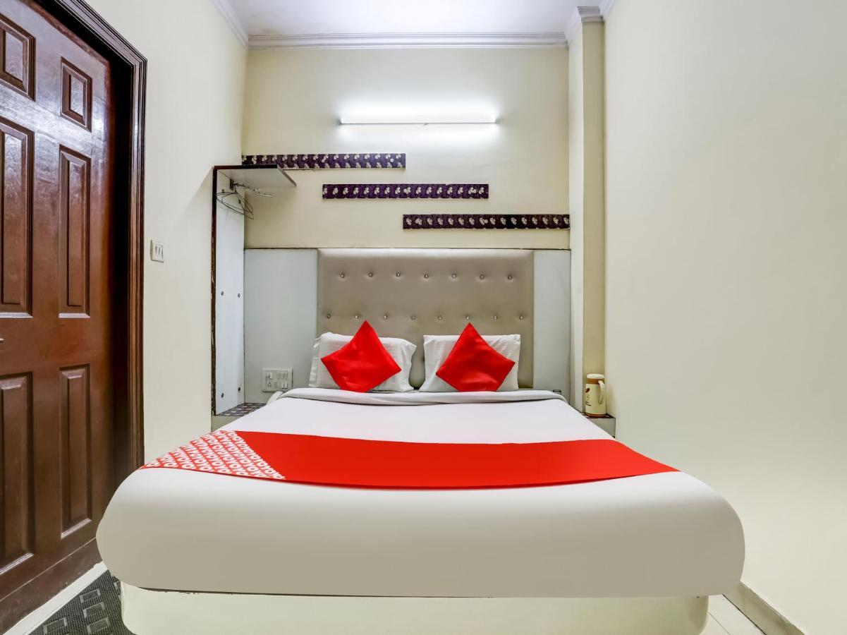 Oyo 75948 Tushar Continental Hotel