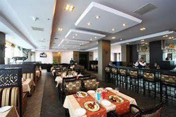 Signature Grand 3* Nova Deli