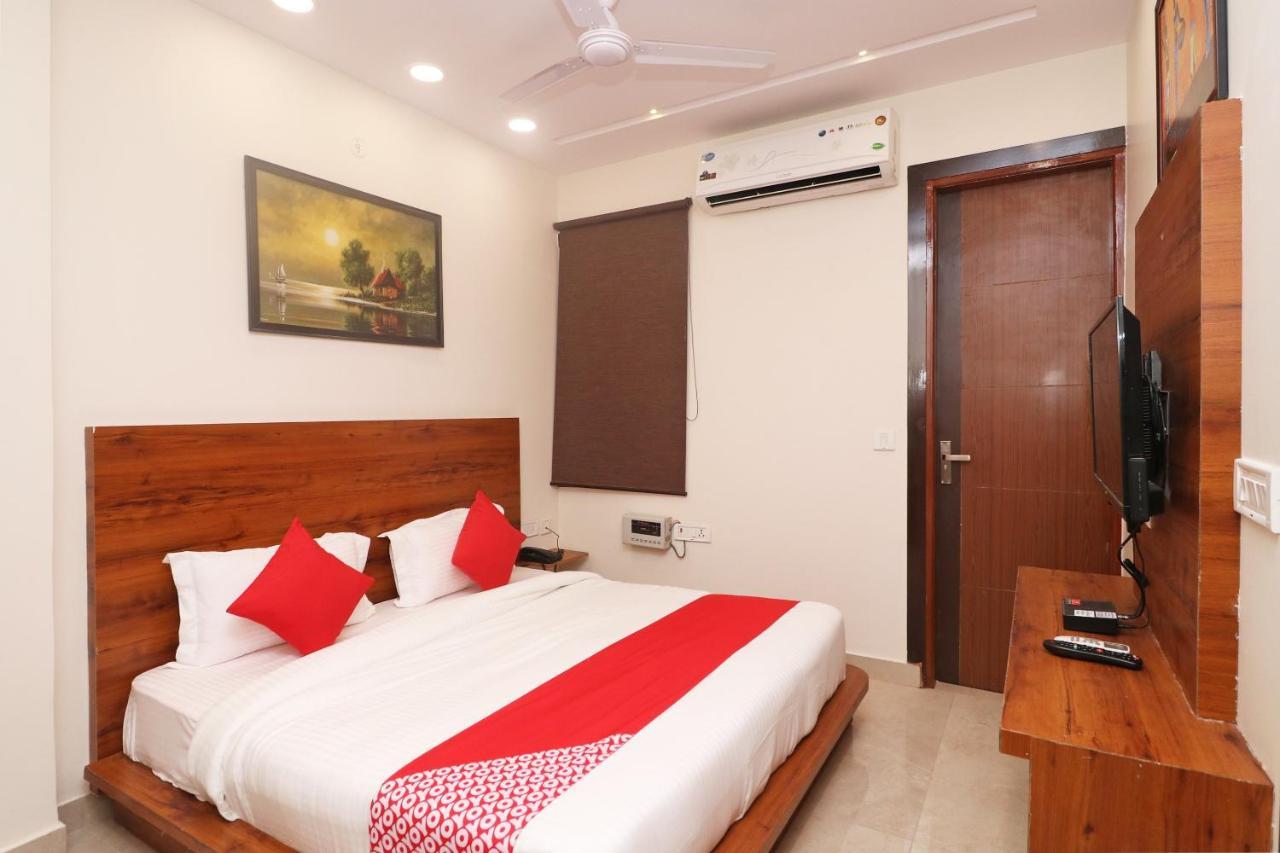 Oyo 45940 Grand Imperial Hotel