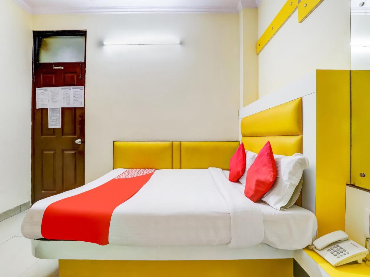 Oyo 75948 Tushar Continental Hotel