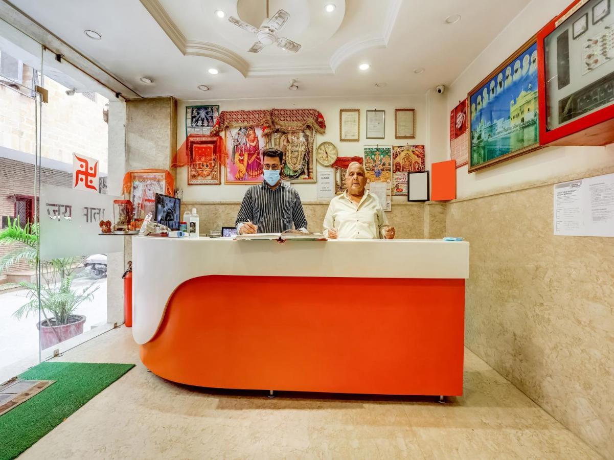 Hotel Oyo 75948 Tushar Continental Nova Deli