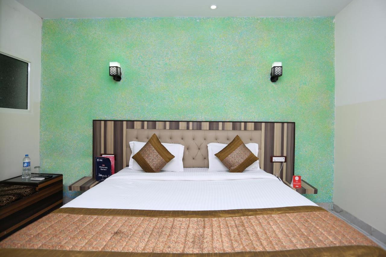 Hotel Capital O 5409 Airport T1 3*