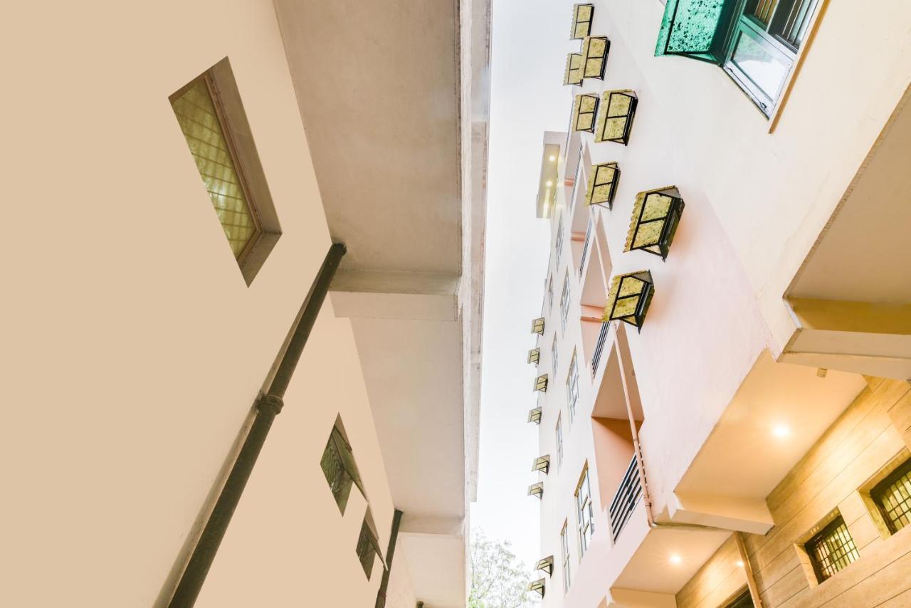 Hotel Fabulous - Delhi International Airport
