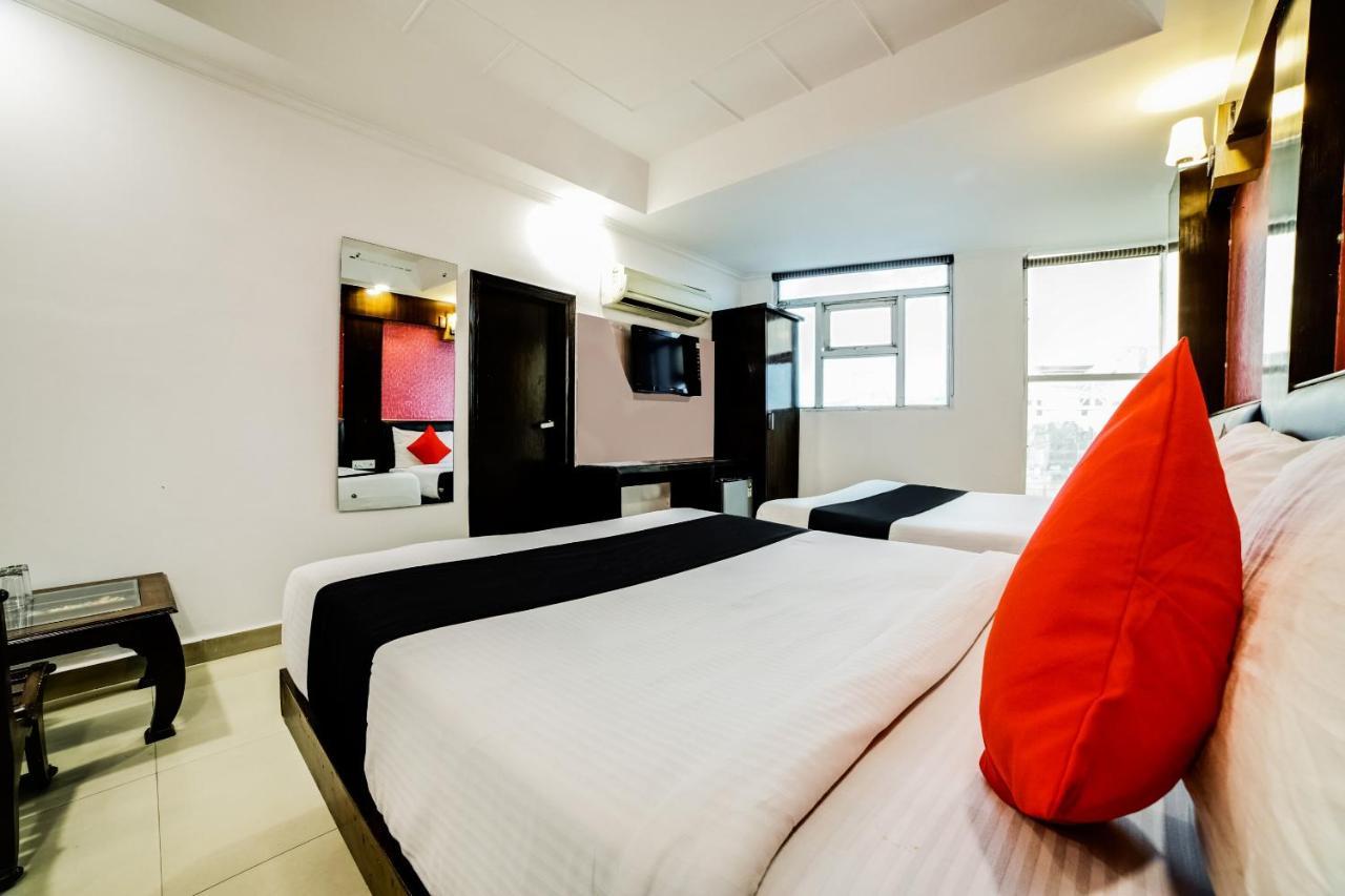 Capital O 6408 Delhi Heart Hotel