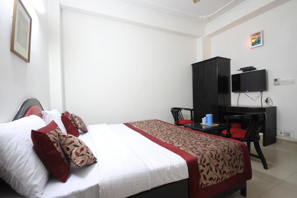 Hotel Citi Continental 3*