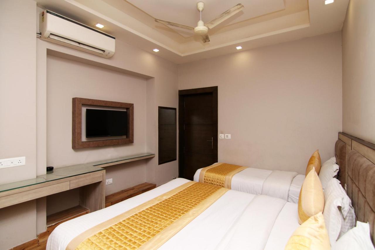 Merry Gold Hotel