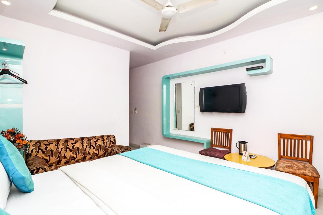Anoop Hotel